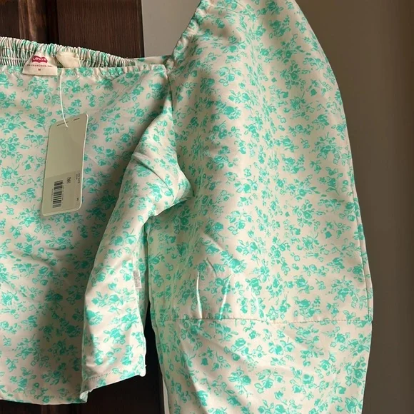 Levi’s The Statement Blouse Ditsy Floral Print Puff Sleeve - Picture 6 of 6